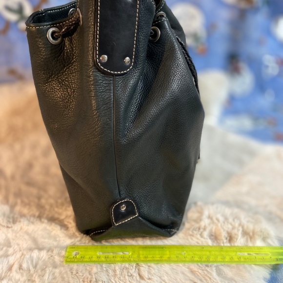 Fossil Black Sausalito Drawstring Shoulder Bag - Picture 6 of 9